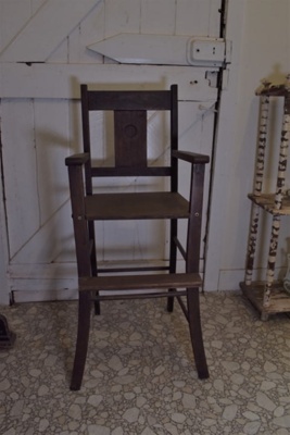 Highchair; Unknown; SH-05-0021