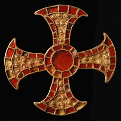 Trumpington pectoral cross, <a href="https://maa.cam.ac.uk/file/201758jpg-0"target="_blank">Cambridge University Museum of Archaeology and Anthropology, 2017.58</a>; Mid 7th century; EXH11: 2017.58