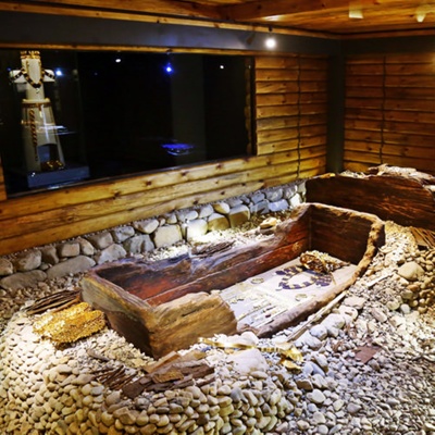 Cheonma tomb (천마총, 天馬塚), Daereungwon Ancient Tombs Complex, <a href="https://www.gyeongju.go.kr/open_content/english/page.do?mnu_uid=1371&parm_bod_uid=175055&step=258"target="_blank">Gyeongju City</a>; 5th-6th c.; Korea; EXH115: Cheonmachong (천마총, 天馬塚)
