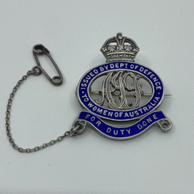 AIF Female Relatives' Badge; WM McLean and Co; 1914-1918; 2025.969