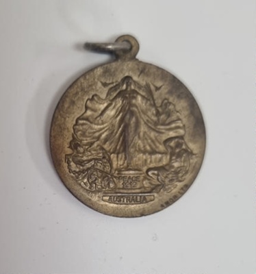 AUSTRALIAN SCHOOLCHILDREN'S PEACE MEDAL 1919; Amor Ltd; 2025.981