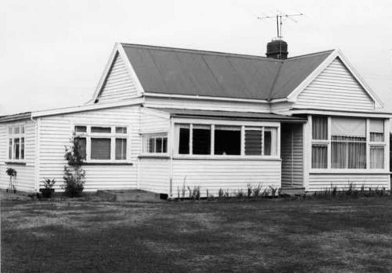 H4 Burgess house in 1979 owned by Ivan Blain; DHS0614 eHive