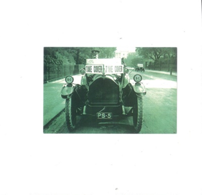 Reproduction post card - London 1917 - motor car in regents park warning of an impending air raid; 1/01/1917; 34904