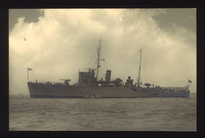 Photograph - "H.M.S. Skipjack" - minesweeper - 1940; 1/01/1940; 2487