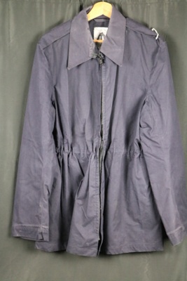 Royal Navy officers windproof jacket zipped. size 3. height 170-190cM. chest 100cM. mid 1980s. Chris Costello; 75533 Royal Navy officers windproof jacket zipped. size 3. height 170-190cM. chest 100cM. mid 1980s. Chris Costello; 75533
