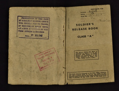 Army book X801 - Soldier's Release Book Class "A" - G. Lowe 13108287 - 09/12/1945; 9/12/1945; 5055