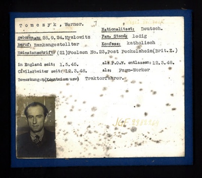 German P.O.W. record card - Werner Tomczyk - German - Dob 28/09/1924; 6597