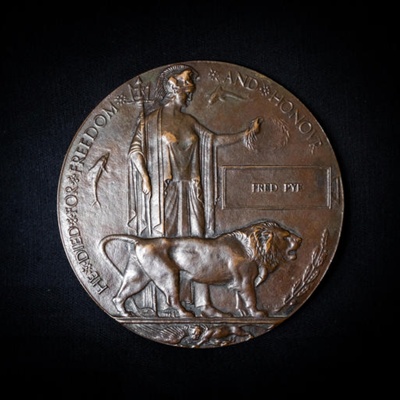 WW1 Death Plaque commemorating Fred Pye. Likely 241204 Rifleman Fred Pye. 2nd/5th Bn South Lancashire Regiment; 77920 WW1 Death Plaque commemorating Fred Pye. Likely 241204 Rifleman Fred Pye. 2nd/5th Bn South Lancashire Regiment; 77920
