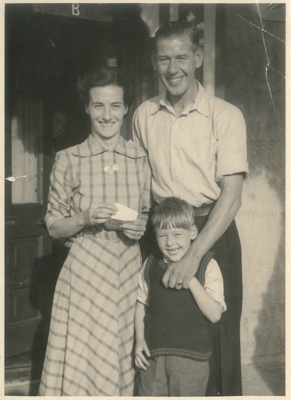 Photographs (3) - Thomas Davies and his Family; 83485