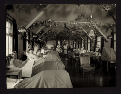 Photograph - Beverley base hospital - servicemen's orthopaedic Ward - Christmas 1942; 25/12/1942; 6426