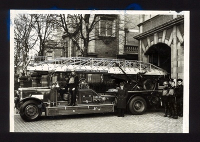 Photograph - "Turntable" fire escape fire engine - East Ham fire brigade - with original display text; 6719