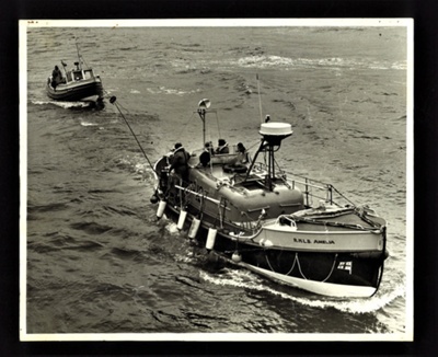 Photograph - Scarborough lifeboat - "R.N.L.B. Amelia" - towing coble; 2601 Photograph - Scarborough lifeboat - "R.N.L.B. Amelia" - towing coble; 2601