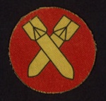Cloth insignia (repro) x 3- two yellow crossed bombs on red circle background - Home Guard bomb disposal; 56205 Cloth insignia (repro) x 3- two yellow crossed bombs on red circle background - Home Guard bomb disposal; 56205