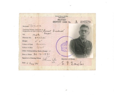 Army form b2606 - "Military identity card" with photograph - capt E.F. Taylor - 11/05/1944; 11/05/1944; 34892