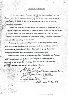 Photocopy - Surrender Document signed by the Commander of the Argentine forces on the Falkland Islands - 14/06/1982; 37704
