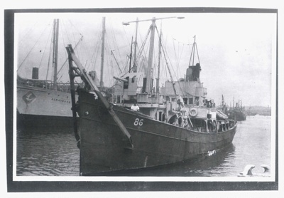 Photograph - H.M. trawler "Star of pentland" - 86; 33085