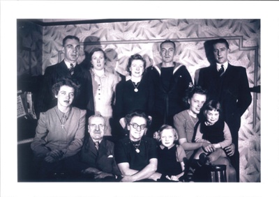 Sykes family photograph - (see legend with photograph for individual identification); 36586 Sykes family photograph - (see legend with photograph for individual identification); 36586