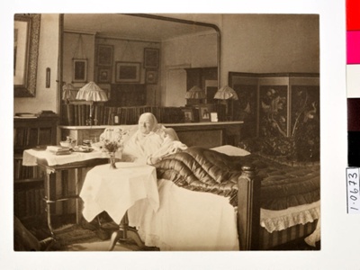 Photograph of Florence Nightingale, 10 South Street; Lizzie Caswall Smith; 1906; 0673