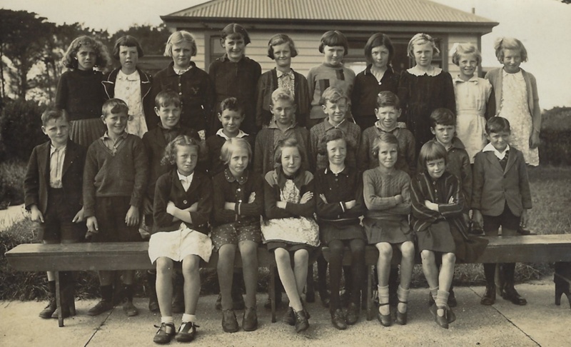 Orepuki or Aropaki - Town & District Schools, Class Photos from 1920-1942