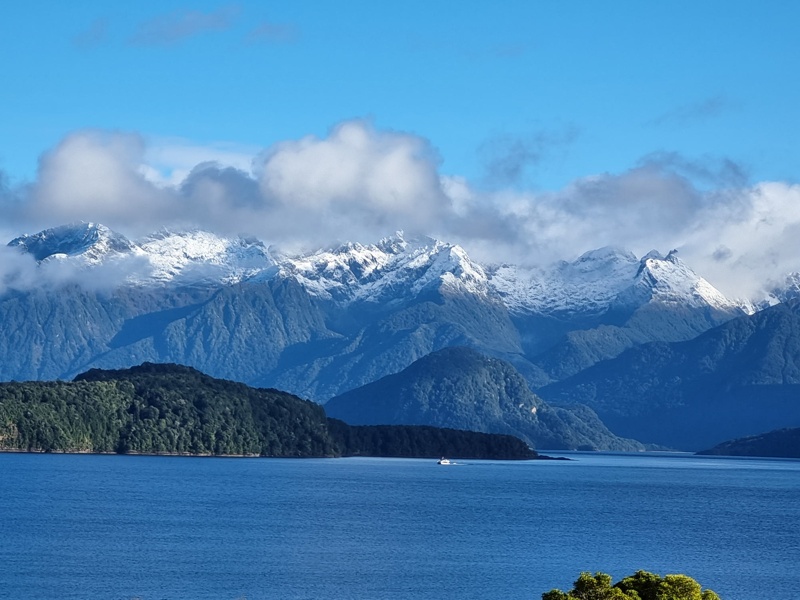 Manapōuri or Motu-rau (Lake Manapōuri) Natural Heritage - History & Photos