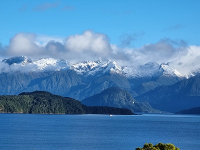 Manapōuri or Motu-rau (Lake Manapōuri) Natural Heritage - History & Photos image item
