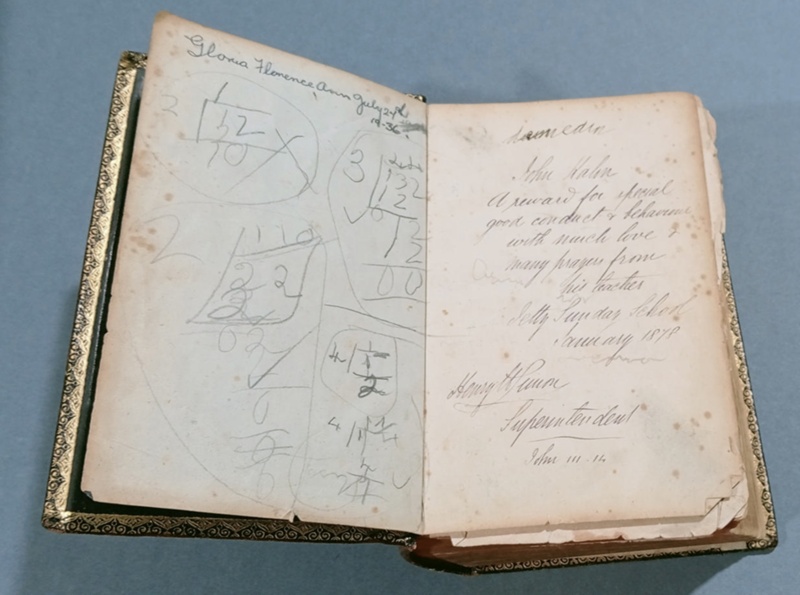 Orepuki Family History - Gloria (née Brookland) married Ivan NEIL Herrick
