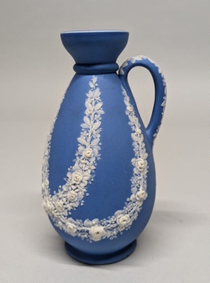 Handled Vase; Wedgwood (active 1759-present); BIKGM.2869b