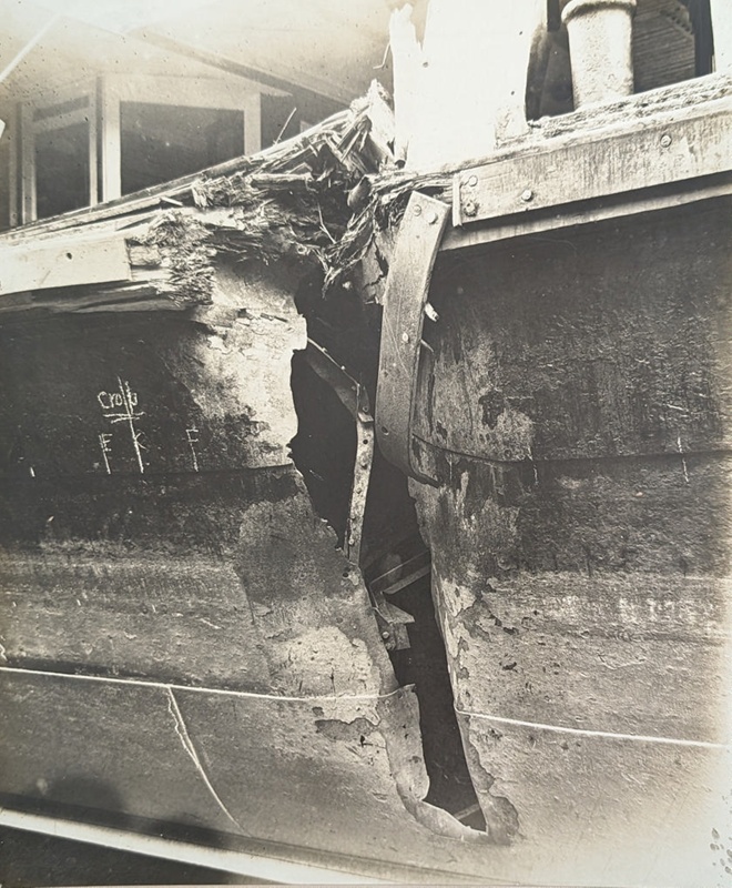 Damage to Royal Iris; Unknown; BIKGM.W761