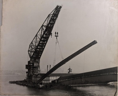 Repairing Seacombe Landing Stage ; Unknown; c. 1950; BIKGM.W709