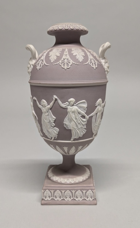 Urn and Stopper; Wedgwood (active 1759-present); BIKGM.418