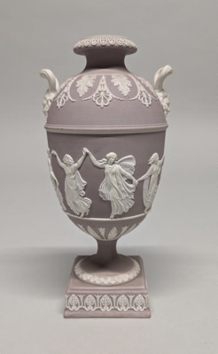 Urn and Stopper; Wedgwood (active 1759-present); BIKGM.418