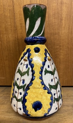 vase; BIKGM.237f