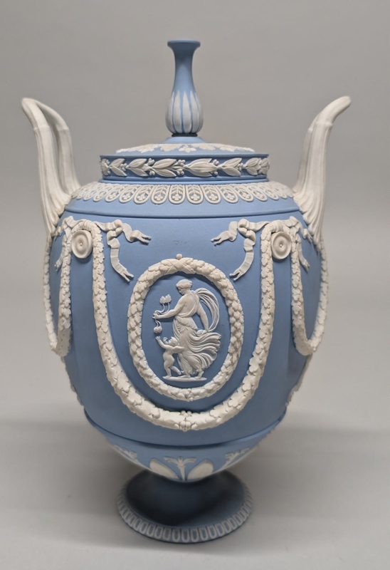Urn and Cover; Wedgwood (active 1759-present); BIKGM.422