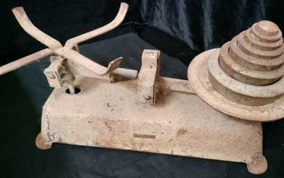 Metal Scales; 2025.2198 Metal Scales; 2025.2198