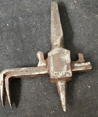 Leather cutter