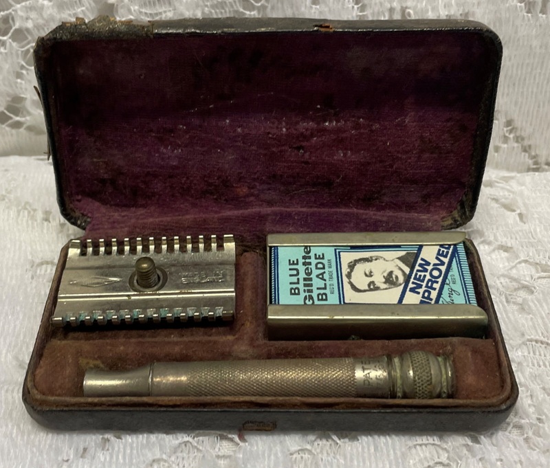 Gillette Safety Razor Kit; Gillette Co.; 2022.0229 eHive