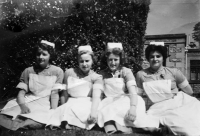 Photograph, Leanchoil Hospital staff ; 1950s; LT.2022.6.3