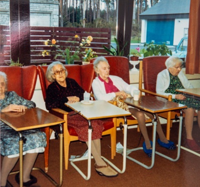 Photograph, Leanchoil Hospital long stay residents; 1988; LT.2022.1.48