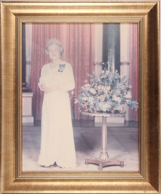 Photo: Colour portrait of Her Majesty Queen Elizabeth II.; F0057 Photo: Colour portrait of Her Majesty Queen Elizabeth II.; F0057