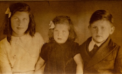 Photograph, the Yeats children, Cabrach; 1940s; CT.2022.04.15