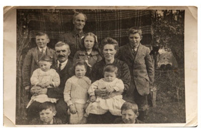 Photograph, Yeats family, Redford, Cabrach ; c.1900; CT.2023.04.07