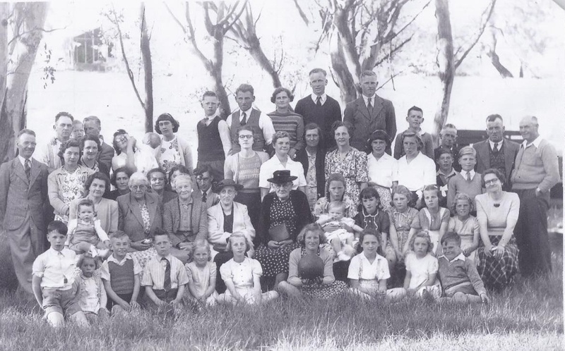 Church of Christ, Lenswood : picnic ; 1950 | eHive