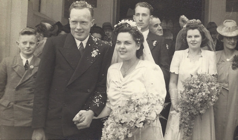 Lawrence Roy Marshall and Shirley Lorraine Earl wedding; 1947 | eHive