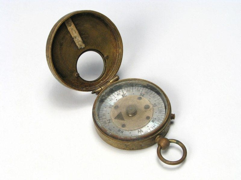 Compass; CM.D069f | eHive