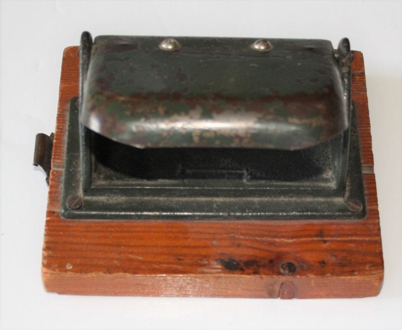 Hole punch, double; CM.Q029a | eHive