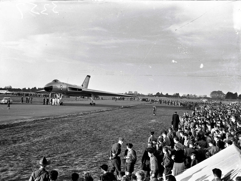 Royal Air Force 1925 Enameled Wings Badge In 18Kt Gold With 1.68 - Foto 3