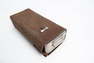 Various medical instruments from Dr Eleanor Baker McLaglan’s doctor's bag image item