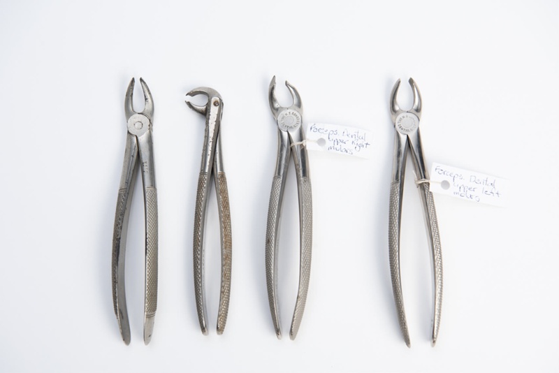 Various medical instruments from Dr Eleanor Baker McLaglan’s doctor's bag