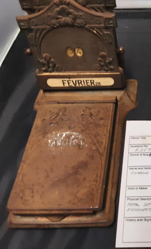 Desk Set; 1207 | eHive