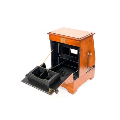 Tray-Stereoscope 'Planox Universel' with Original Storage Cabinet containing its Original Photo Collection; Plocq, Alexandre; c. 1929; M-SF003